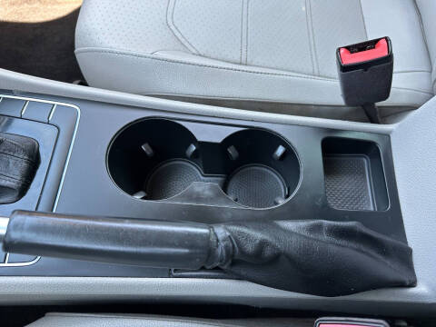 2017 Volkswagen Passat 1.8T R-Line