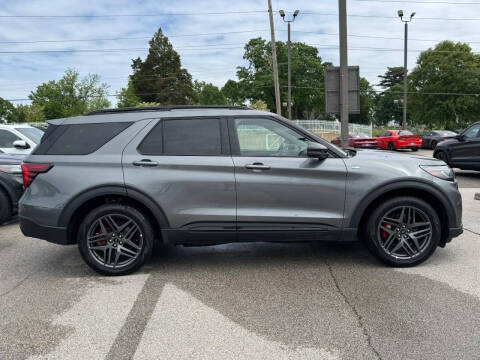 2025 Ford Explorer ST-Line