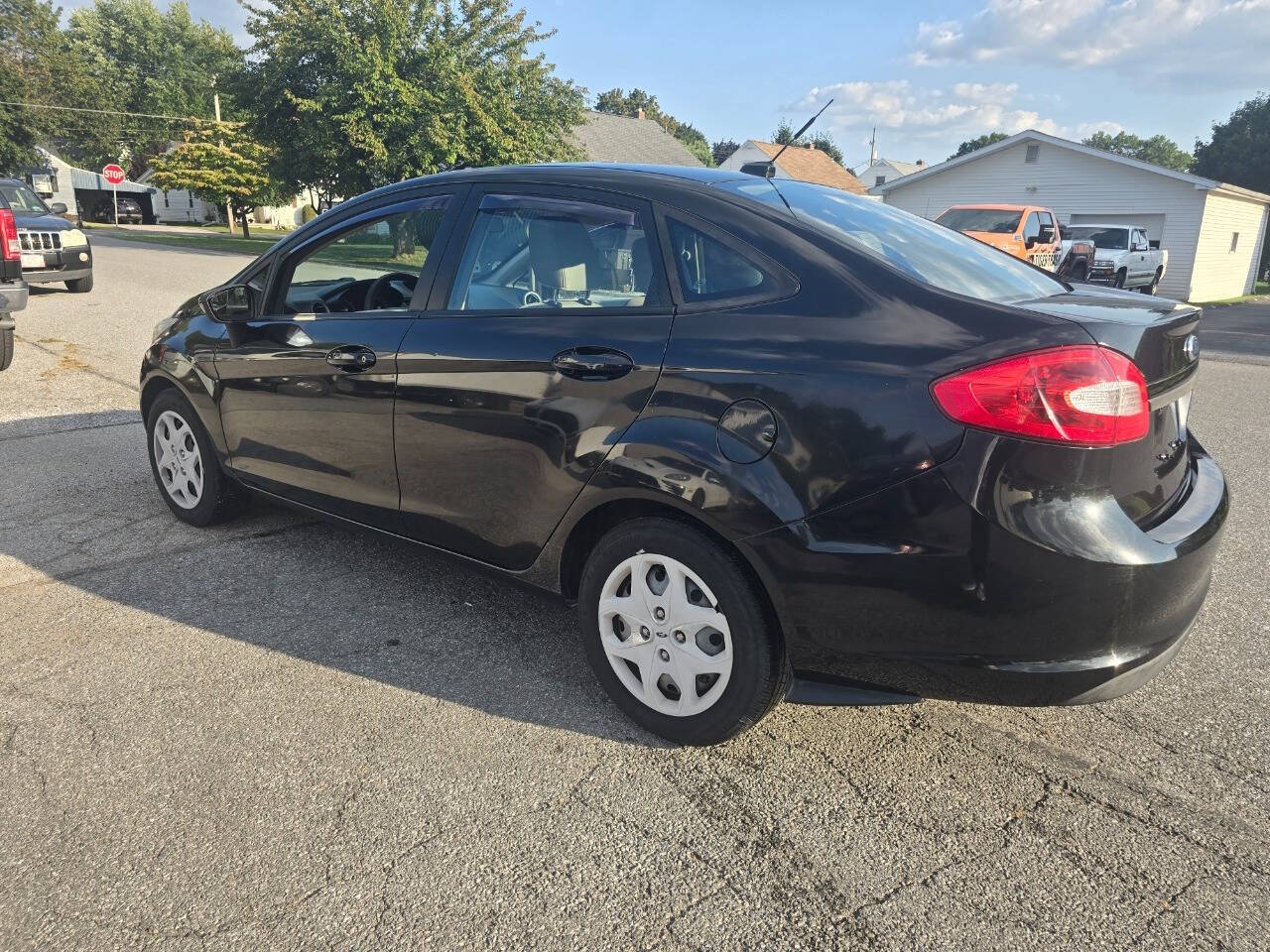 2011 Ford Fiesta for sale at QUEENSGATE AUTO SALES in York, PA