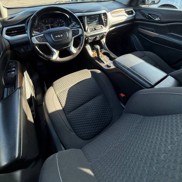 2019 GMC Acadia SLE-2