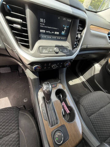 2017 GMC Acadia SLE-1