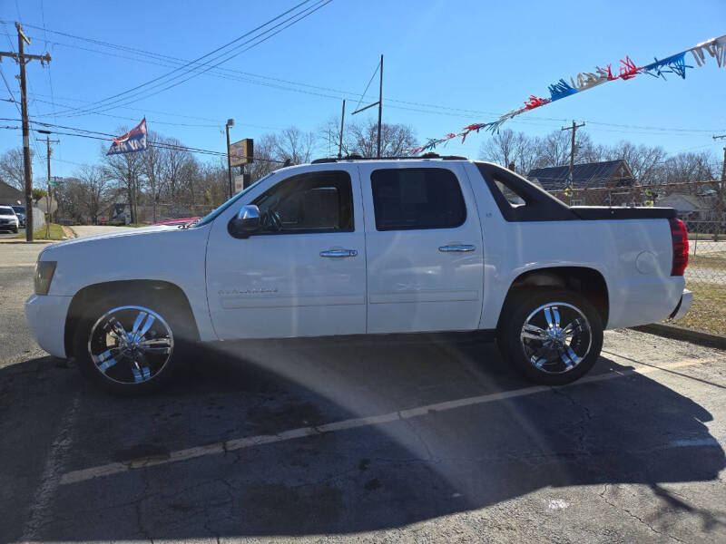2011 Chevrolet Avalanche LT