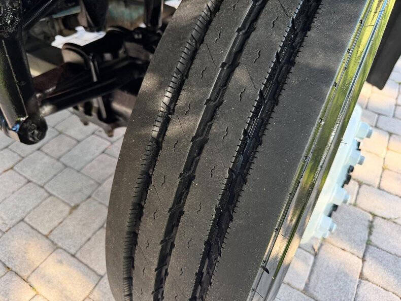 2007 International Derrick Digger