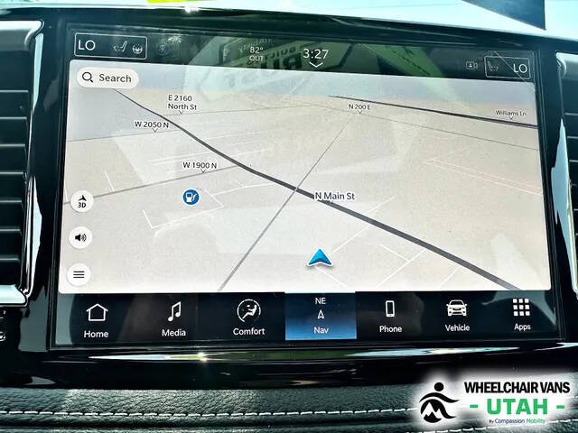 2025 Chrysler Pacifica Select