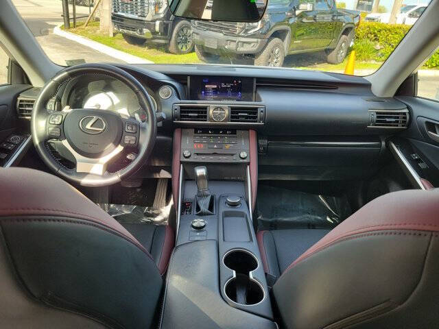 2020 Lexus IS 300