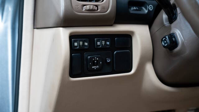 2001 Lexus LX 470