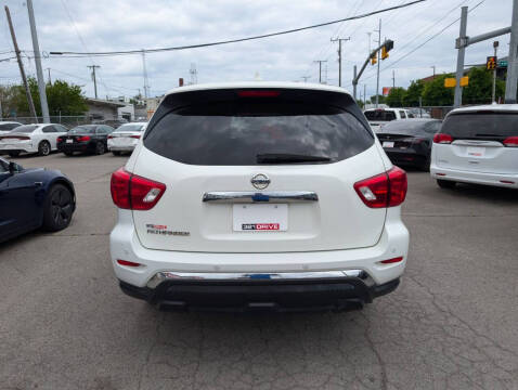 2020 Nissan Pathfinder S