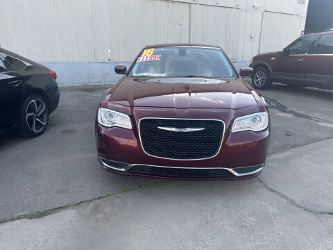 2016 Chrysler 300 Limited