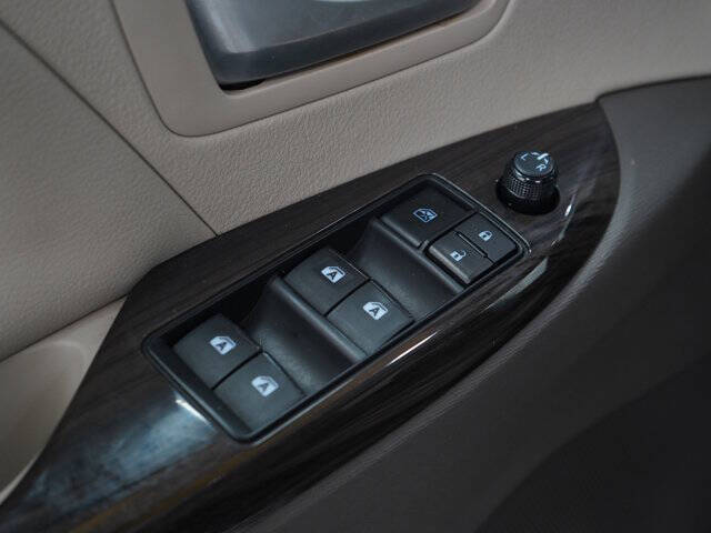 2017 Toyota Sienna XLE Premium 7-Passenger