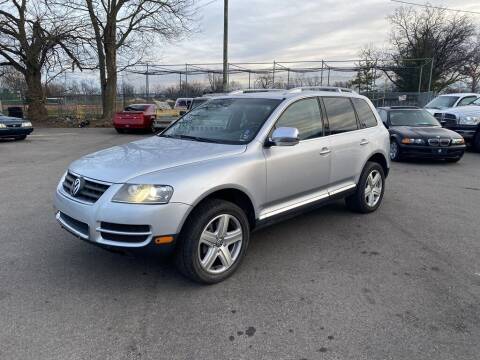 2007 Volkswagen Touareg for sale at Queen City Classics in West Chester OH