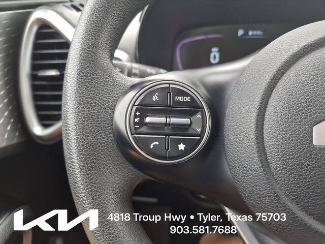 2024 Kia Soul LX