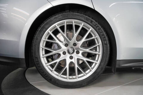 2022 Porsche Panamera Platinum Edition