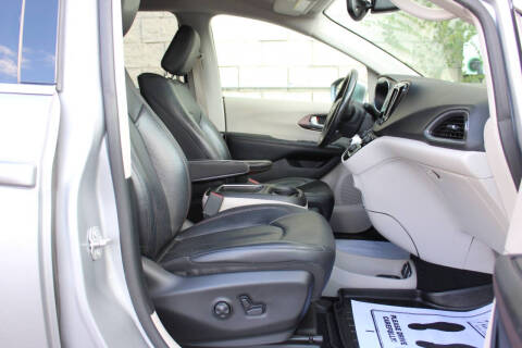 2018 Chrysler Pacifica Touring L Plus