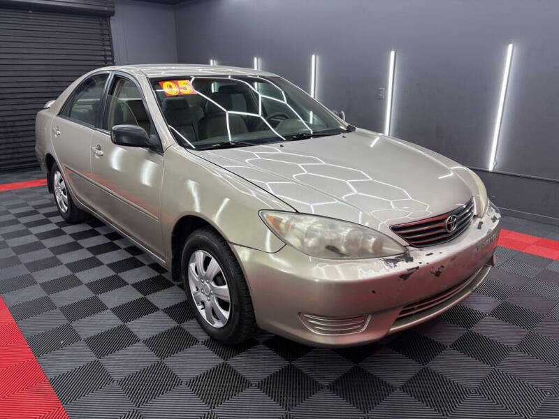 2005 Toyota Camry LE