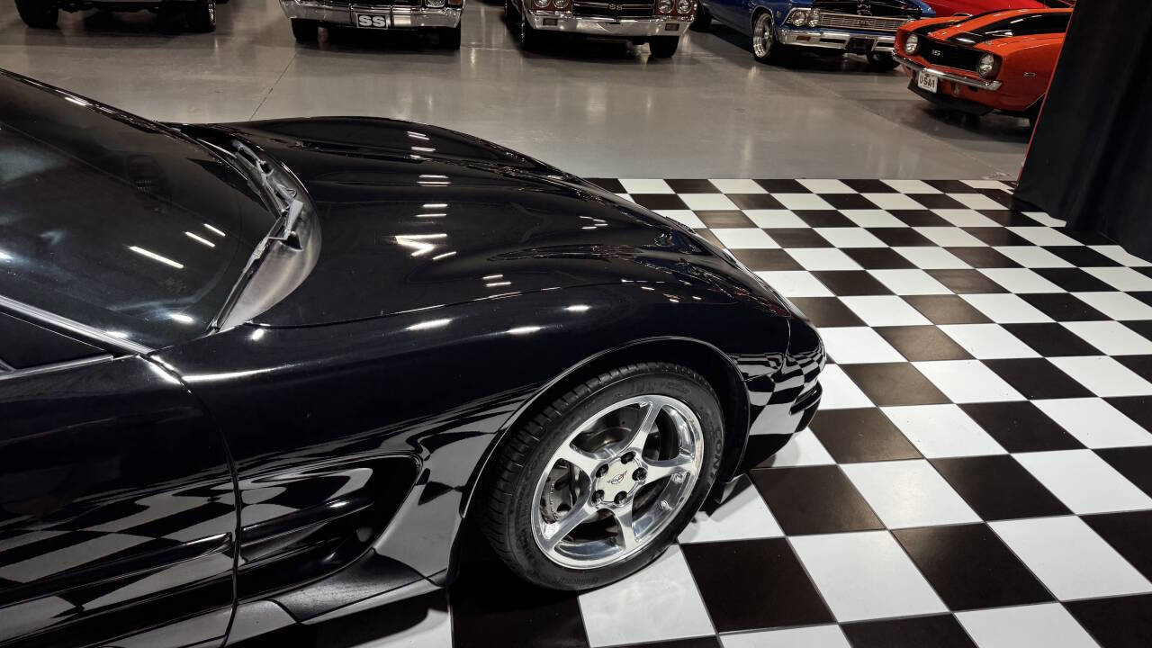 2004 Chevrolet Corvette 30