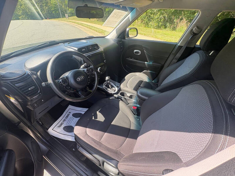 2019 Kia Soul +