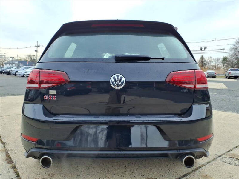 2019 Volkswagen Golf GTI S