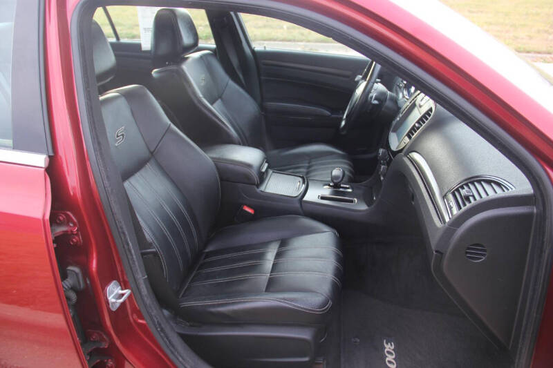 2012 Chrysler 300 S V6