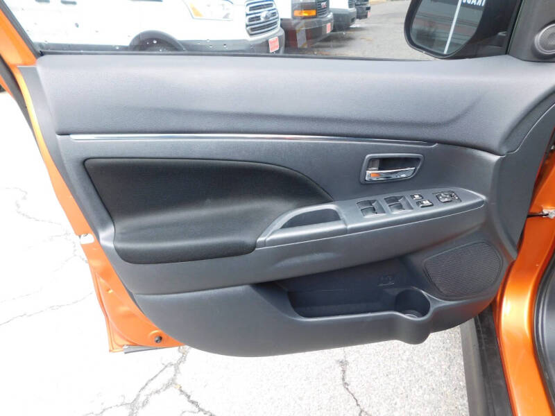 2020 Mitsubishi Outlander Sport ES