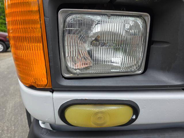 2005 Ford E-Series E-350 SD