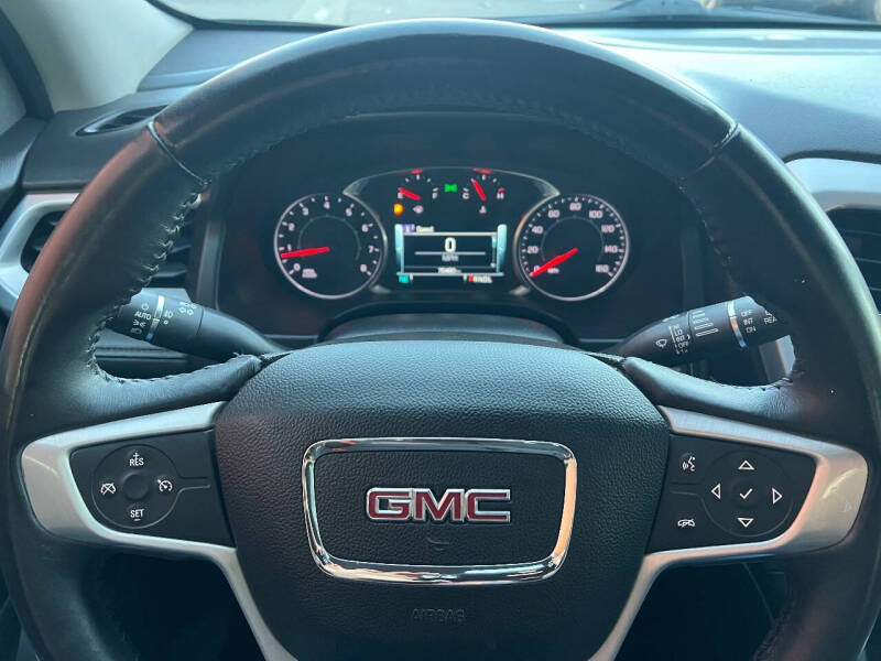 2017 GMC Acadia SLT-1