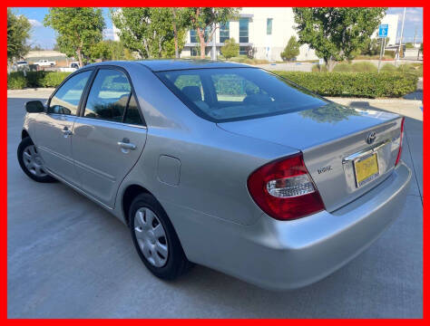 2004 Toyota Camry LE