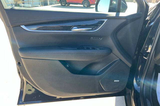 2022 Cadillac XT5 Premium Luxury