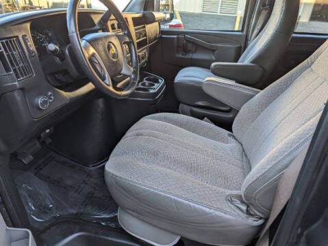 2017 Chevrolet Express LT 3500