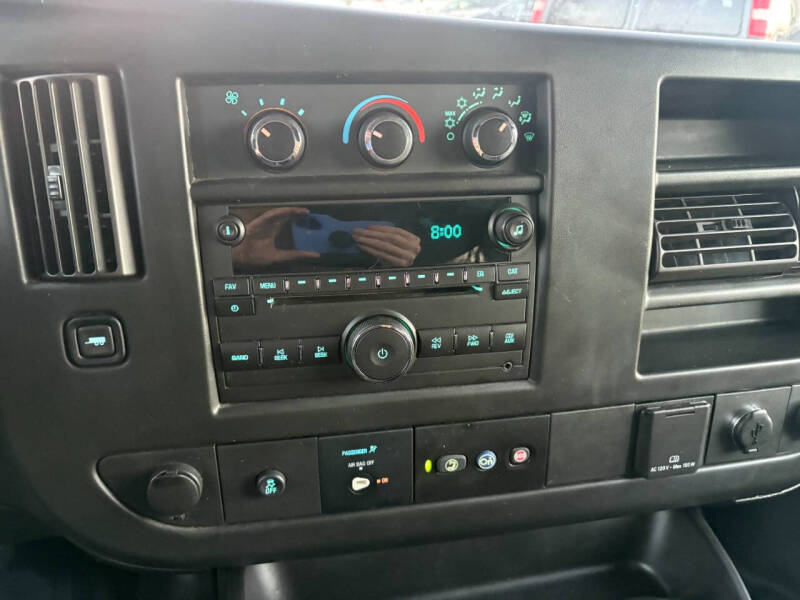 2017 Chevrolet Express LS 3500