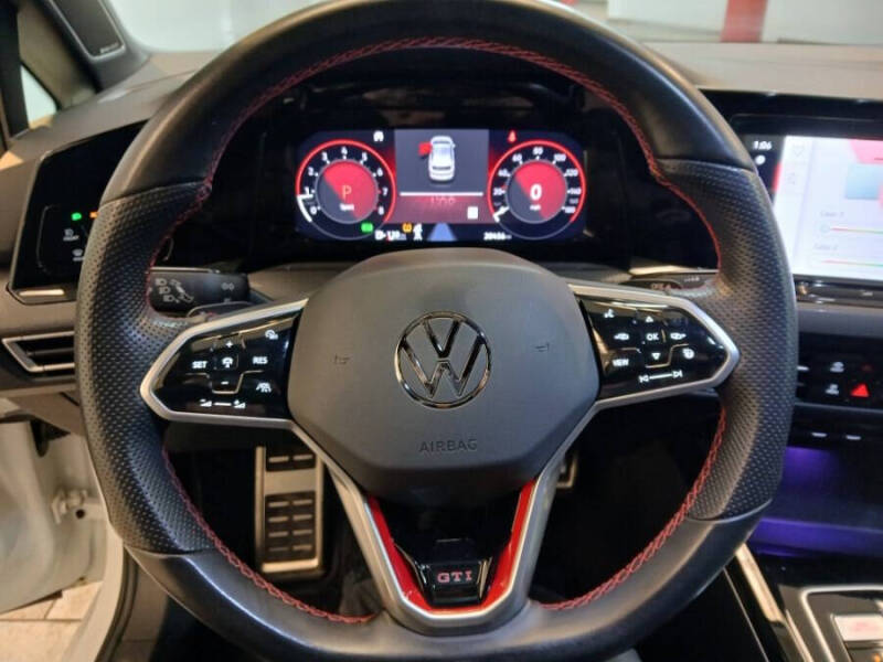 2024 Volkswagen Golf GTI Autobahn