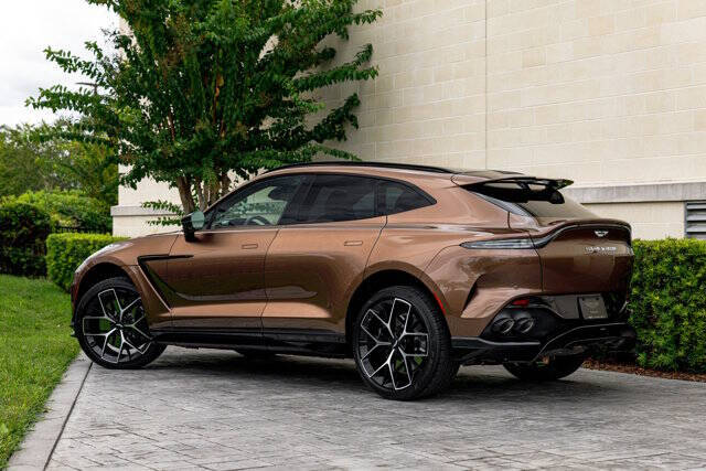 2025 Aston Martin DBX 707