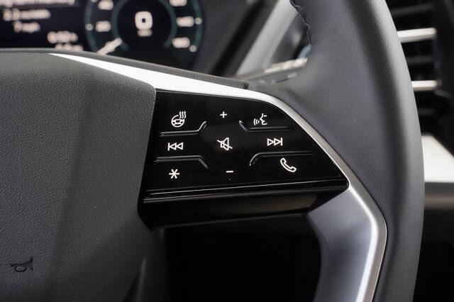 2024 Audi Q4 e-tron quattro Premium Plus 55