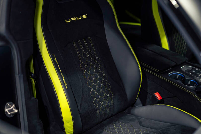 2023 Lamborghini Urus Performante