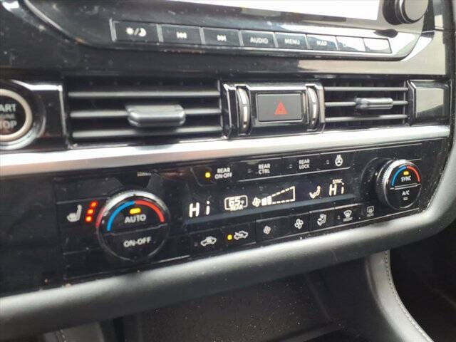 2023 Nissan Pathfinder SL