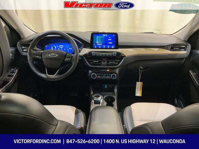 2022 Ford Escape Titanium