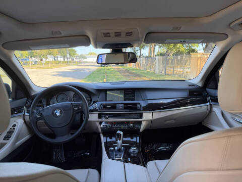 2012 BMW 5 Series 528i