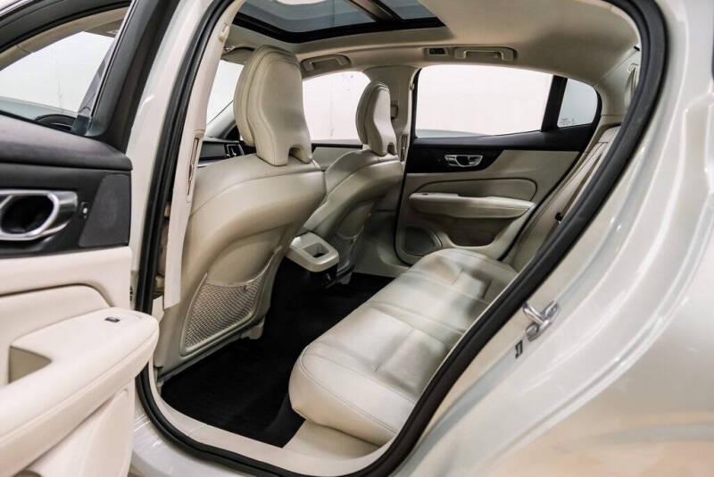 2019 Volvo S60 T5 Momentum