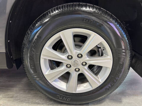 2011 Toyota Highlander SE