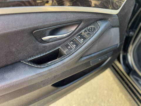 2016 BMW 5 Series 528i