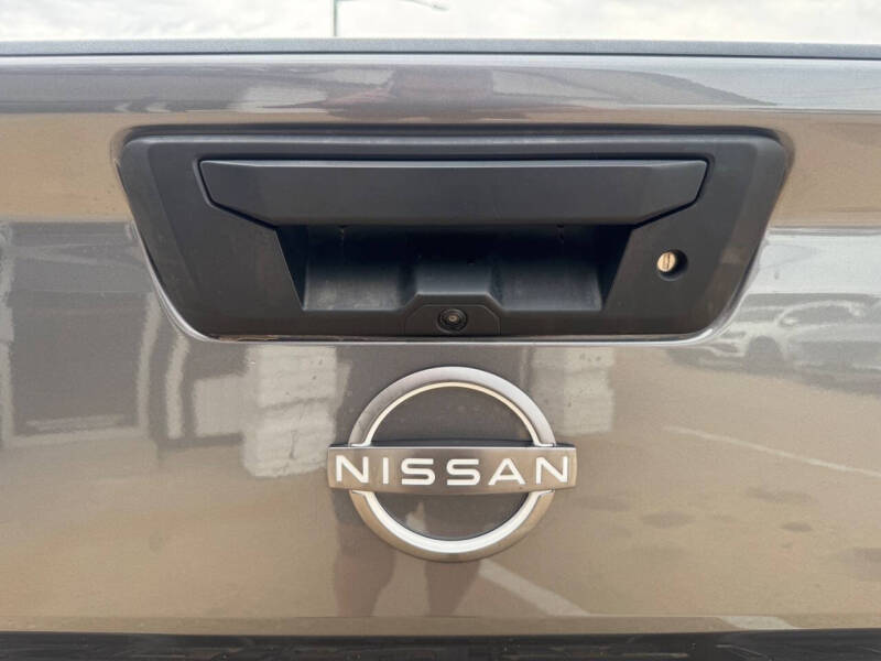 2023 Nissan Frontier SV