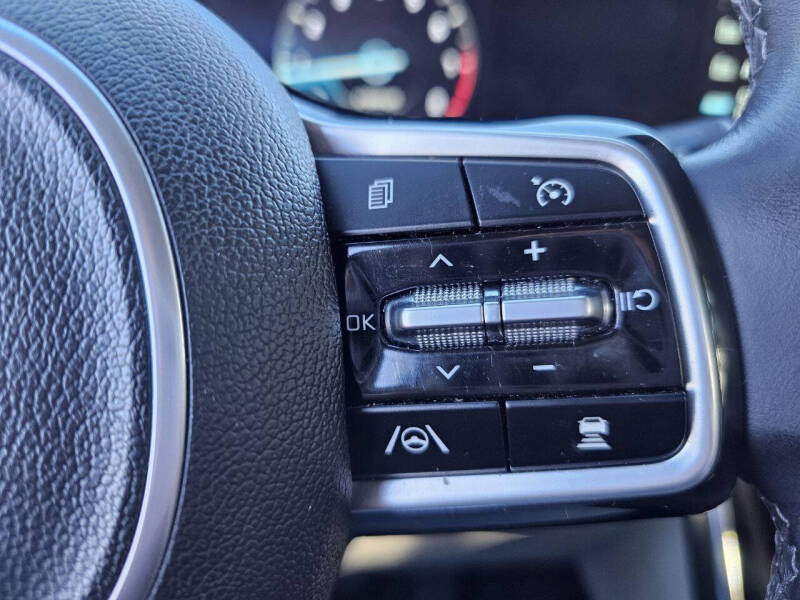 2024 Kia Carnival SX