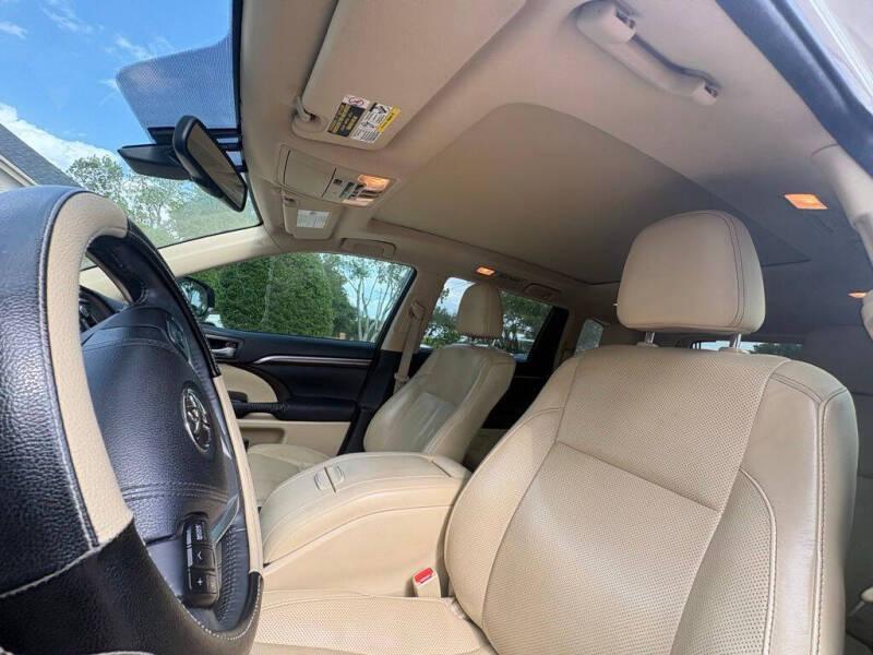 2016 Toyota Highlander Limited Platinum