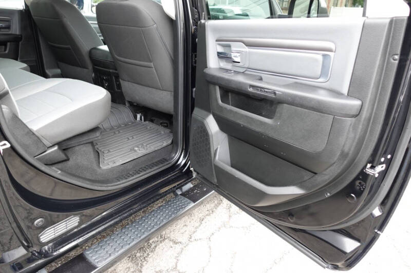 2023 RAM 1500 Classic SLT