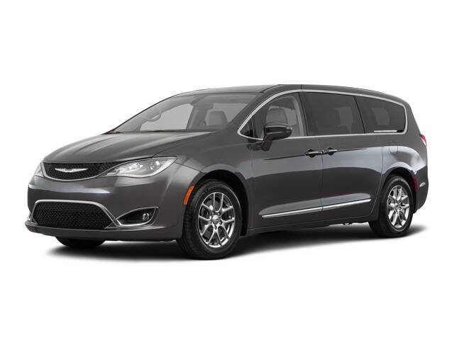 2018 Chrysler Pacifica Touring Plus's photo