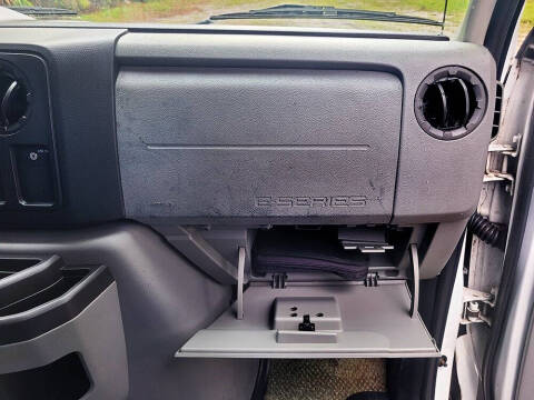 2009 Ford E-Series E-250 SD