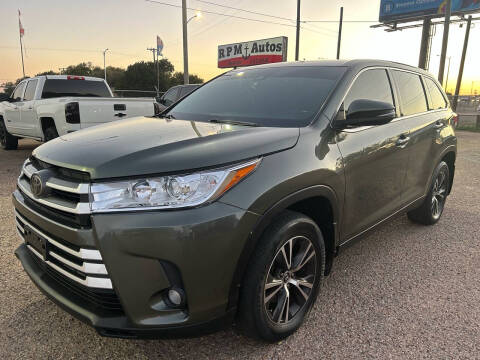 2019 Toyota Highlander for sale at RPM Autos in Amarillo TX