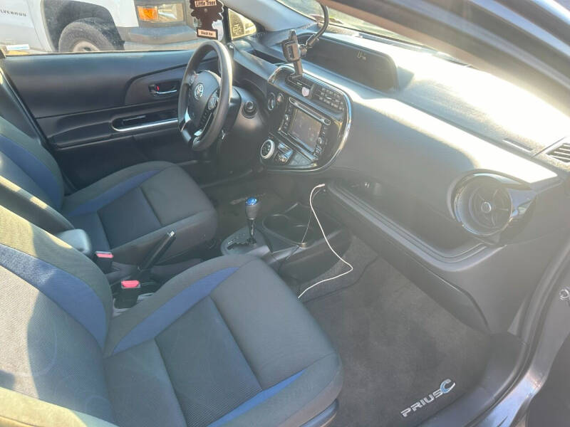 2018 Toyota Prius c Three