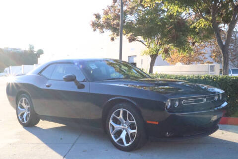 2015 Dodge Challenger SXT Plus