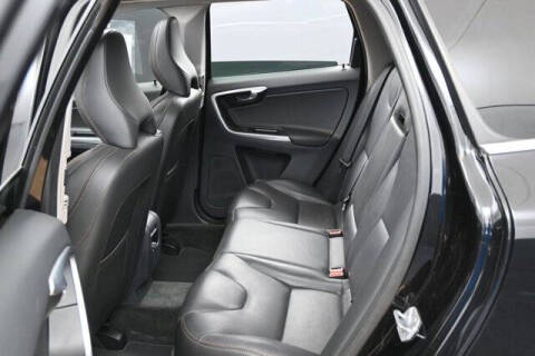2017 Volvo XC60 T6 Dynamic