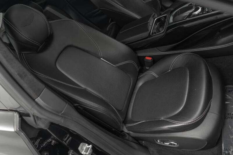 2021 Aston Martin DBX